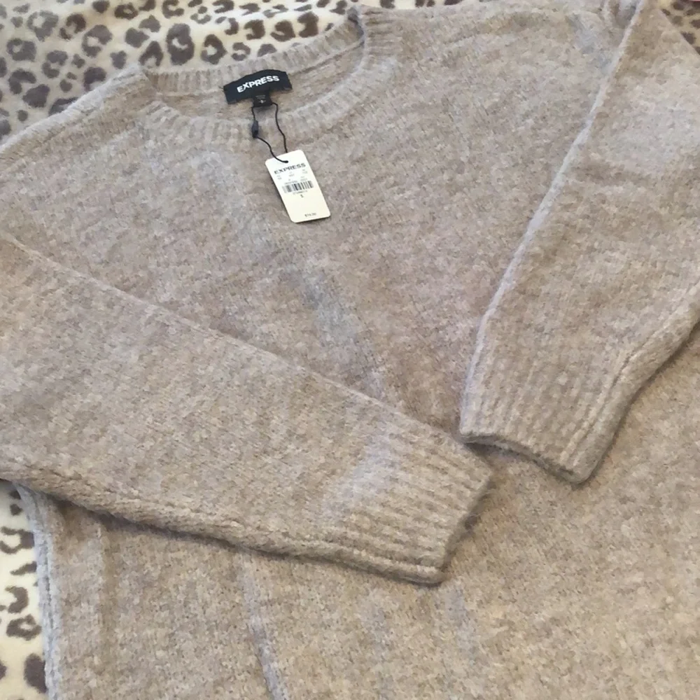 Express Drop Shoulder Sweater Crewneck in Oatmeal Size Small Women’s